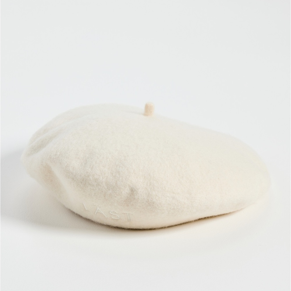 NWT LÄST Off-White Beret